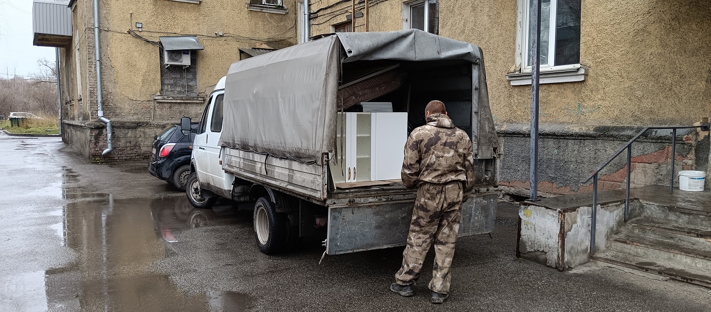 Квартирные перевозки. Погрузка мебели в Газель в Ингушетии